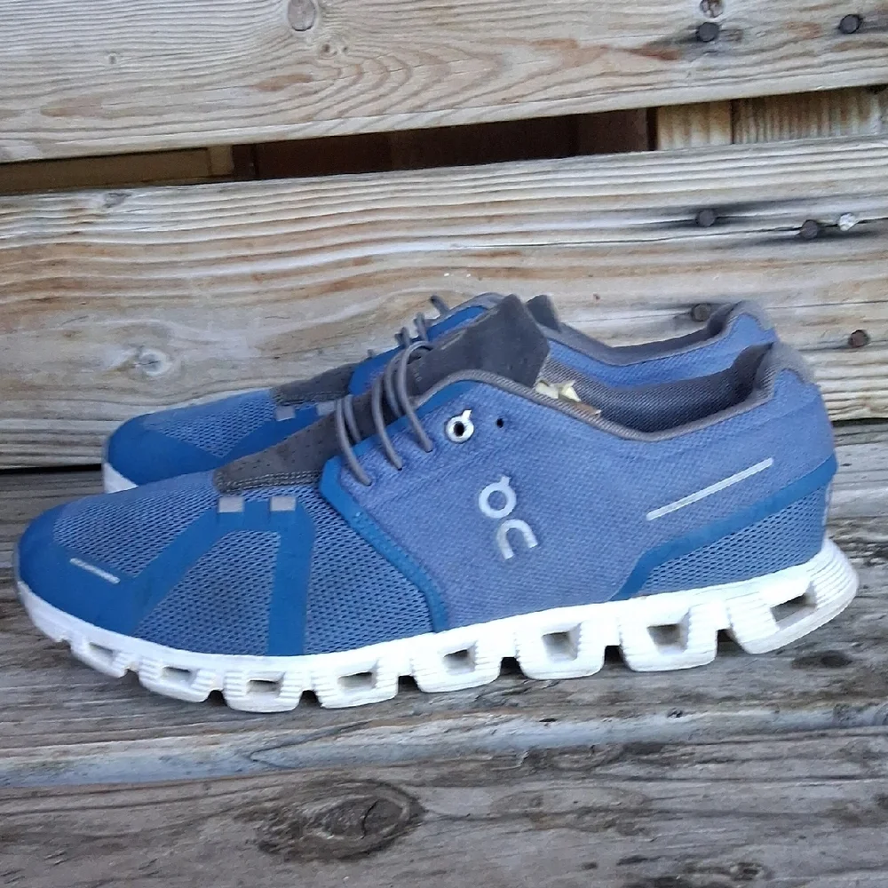 On Running Men's Blue and Gray Athletic Shoes - Picture 4 of 15